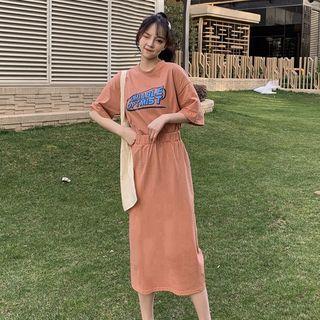 Set: Elbow-sleeve Letter T-shirt + Midi Skirt
