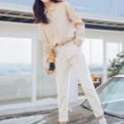 Cropped Straight-cut Jeans / Plain Shirt