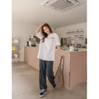 Letter Slit-side T-shirt