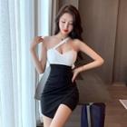 One-shoulder Two-tone Slim-fit Dress