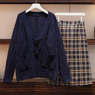 Cable Knit Toggle Cardigan / Plaid Straight Fit Skirt