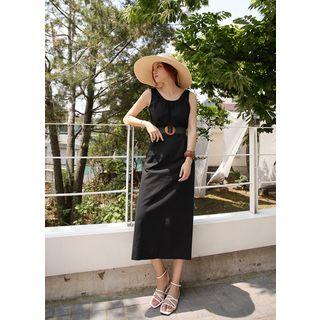 Sleeveless Pocket-side Long Dress