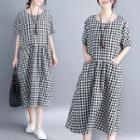 Short-sleeve Plaid Midi Dress As Shown In Figure - One Size