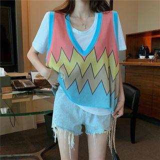 Plain Short-sleeve T-shirt / Chevron Stripe Knit Vest / Washed Denim Shorts