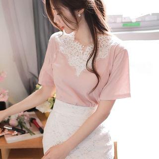 Laced V-neck Short-sleeve T-shirt