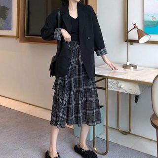 Double-breasted Blazer / Plaid Tiered Midi A-line Skirt