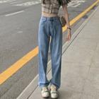 Mid Rise Loose Fit Jeans / Short-sleeve Plaid Top