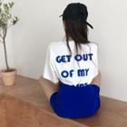 Printed Short-sleeve T-shirt / High Waist Pencil Skirt