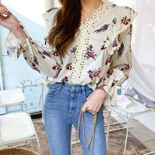 Crochet-trim Filled Floral Blouse