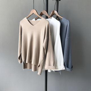 V-neck Dip Back Knit Top