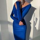 Off-shoulder V-neck Midi Dress