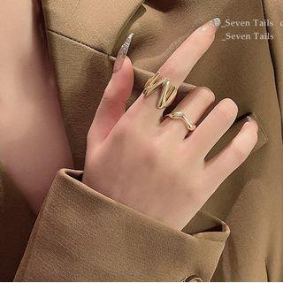 M Lettering Alloy Ring Gold - 1.7cm