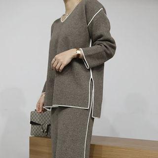 Piping Accent V-neck Knit Top