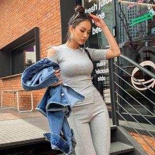 Cutout-shoulder Slit-hem Slim T-shirt