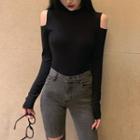 Mock Turtleneck Cold-shoulder T-shirt