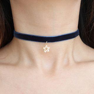 Rhinestone Star Pendant Velvet Choker