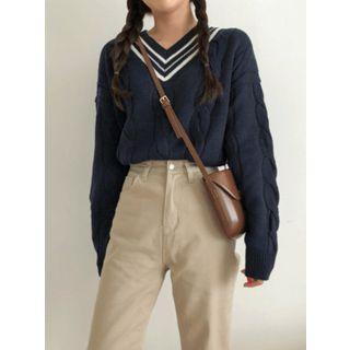 V-neck Piped Cable-knit Top