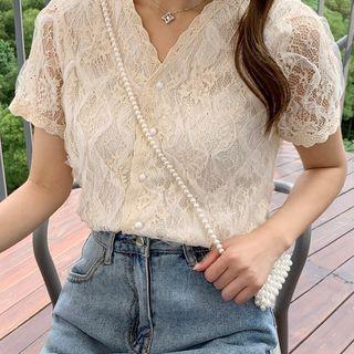 Short Sleeve Buttoned Lace Top