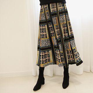 Patterned Pleats Long Skirt