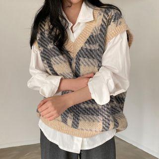 Plaid Sweater Vest / Plain Shirt