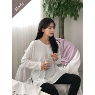 U-neck Slit-side T-shirt