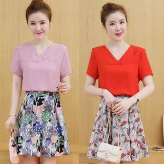 Set: Short Sleeve V-neck Top + Printed A-line Skirt