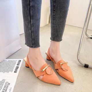 Geometric Buckled Round Heel Slide Sandals
