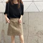 Short-sleeve Slit T-shirt / Leopard Print Straight Fit Skirt