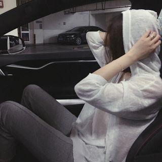 3/4-sleeve Hooded Knit Top