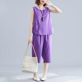 Set: Sleeveless Top + Crop Harem Pants