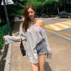 Off-shoulder Slit-side T-shirt