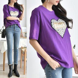 Sequined Heart Appliqu  T-shirt