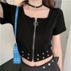 Short-sleeve Grommet Crop T-shirt
