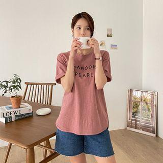 Dip-back Letter-embroidered T-shirt