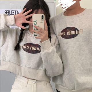 Vintage Lettering Cropped Sweatshirt