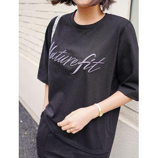 Set: Embroidered T-shirt + Long Skirt