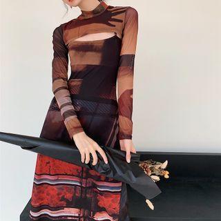 Set: Print Spaghetti Strap Midi A-line Dress + Long-sleeve Cropped Top