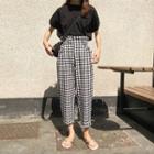 Short-sleeve Top / Plaid Cropped Pants