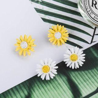 Sunflower Studs
