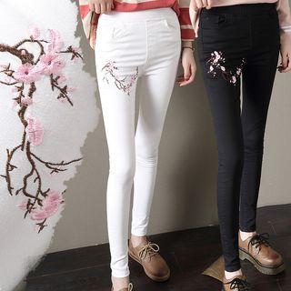 Slim-fit Plum Blossom Embroidered Jeans