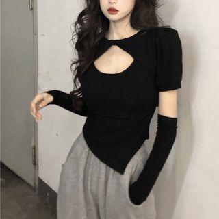 Set: Short-sleeve Plain Cutout Top + Arm Sleeves