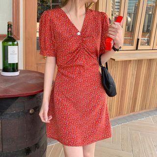 Short-sleeve V-neck Ruched Floral Dress