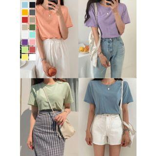 Round-neck Cotton T-shirt In 16 Colors