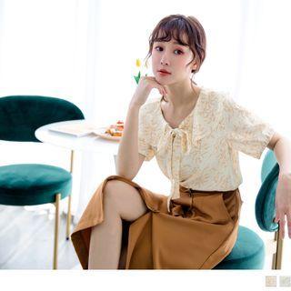 Short Sleeve Floral Print Ruffled Top