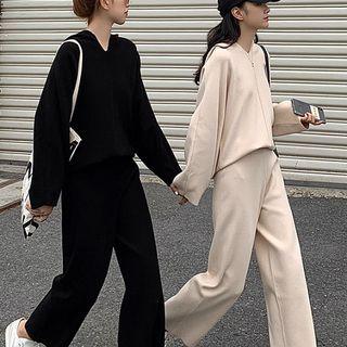 V-neck Knit Hoodie / Wide-leg Knit Pants