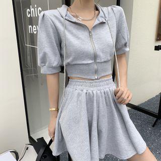 Hooded Short-sleeve Zip Cropped Top / High-waist Plain Wide-leg Skorts