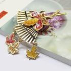 Maple Leaf Brooch Gold - One Size