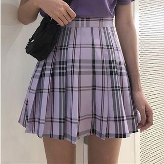 Plaid Pleated Skirt / Plain V-neck Elbow Sleeve T-shirt