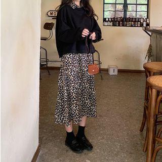 Long-sleeve Leopard Print Midi Dress / Plain Sweatshirt
