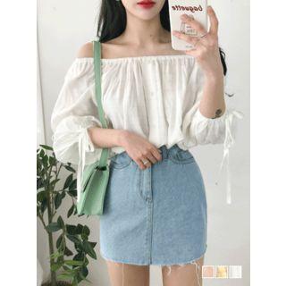 Off-shoulder Tie-cuff Plaid Blouse